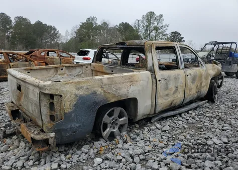 2018 Chevrolet Silverado K1500 Lt from USA, damaged, VIN 3GCUKREC5JG334573